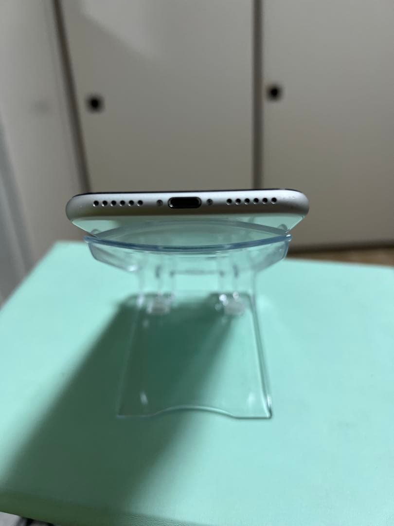 美品！iPhone SE 第2世代 64GB SIMフリー