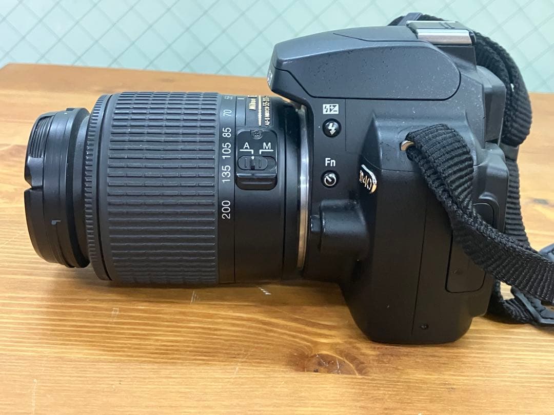 Nikon D40 ダブルズームキット18-55mm 55-200mmレンズ2本