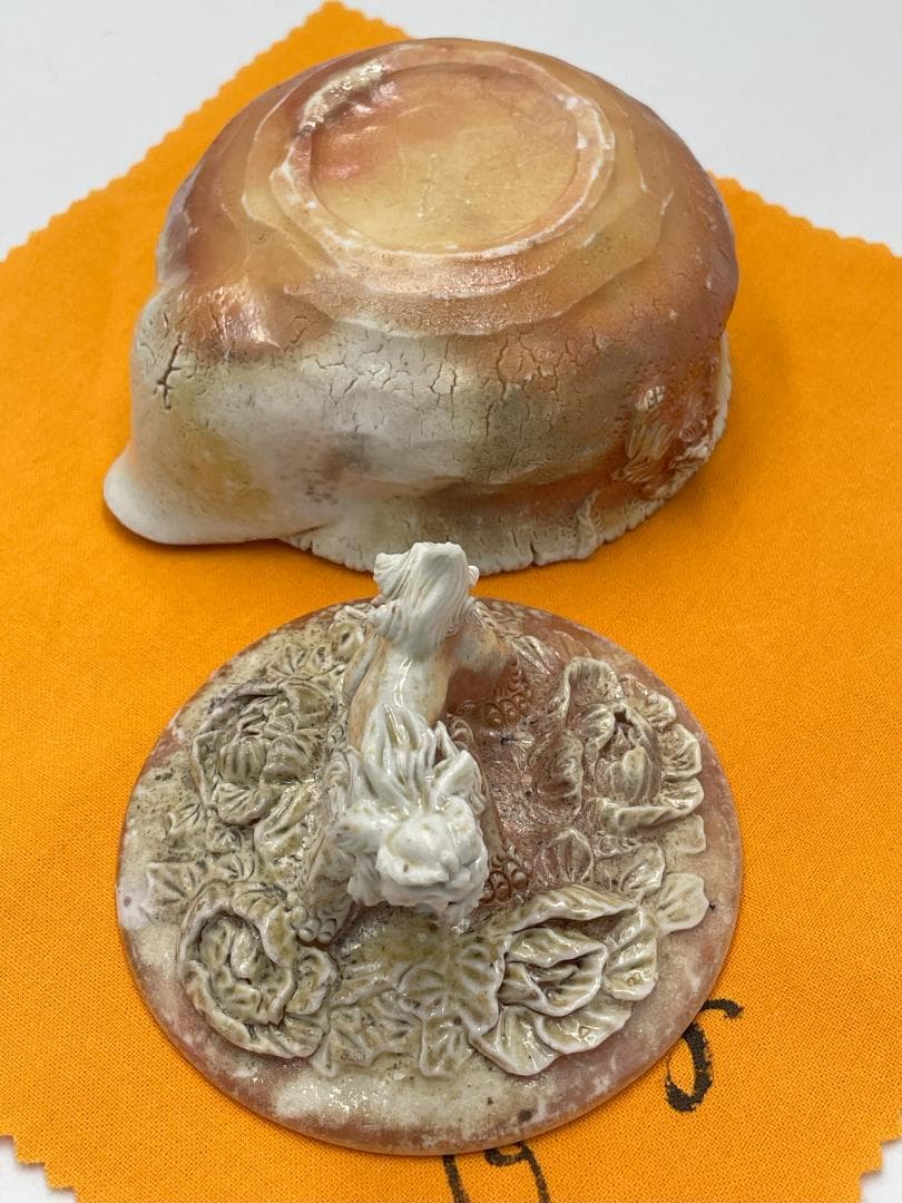 備前焼　白備前　難波誠治作　獅子　宝瓶　NS8