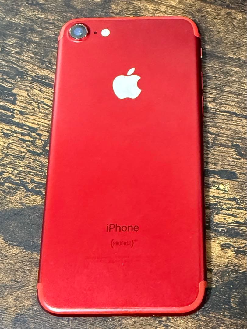 Apple iPhone 7 (赤) 画面ひびあり