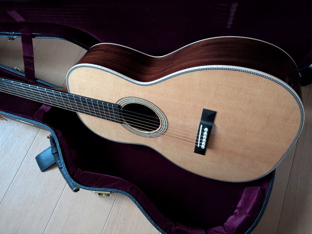 Martin 0012-28 Modern Deluxe 　貴重　保証期間内