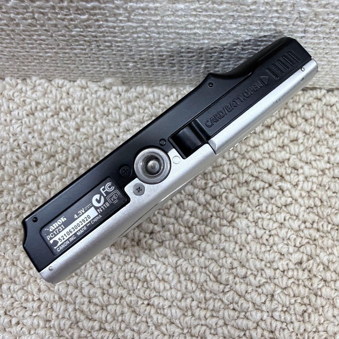 Canon PowerShot A2400IS シルバー　デジタルカメラ
