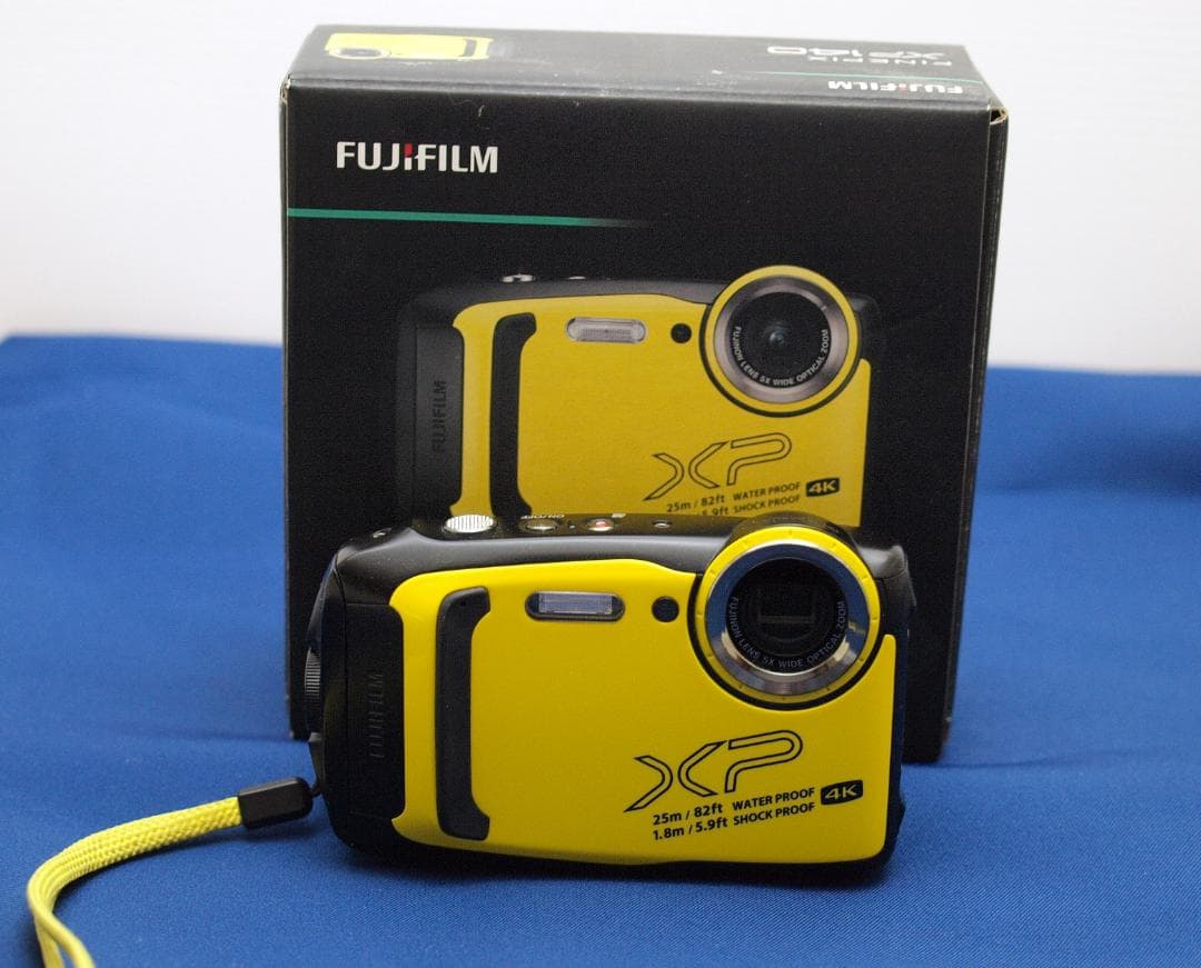 s*n様 ☆美品☆富士フイルム FinePix XP140　付属品全て在り イエ