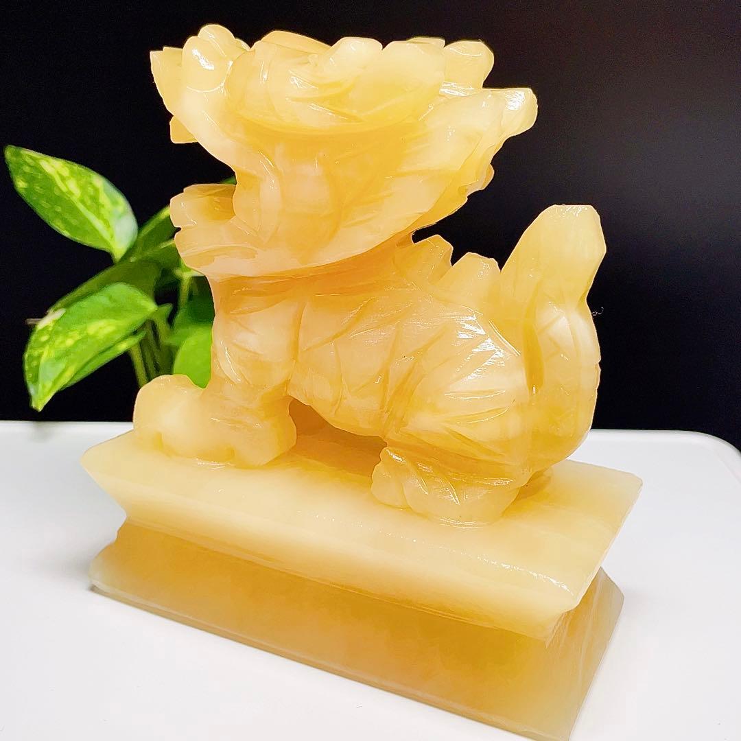 【超美品】　天然石　パワーストーン　麒麟　彫り　置物　カルサイト　1