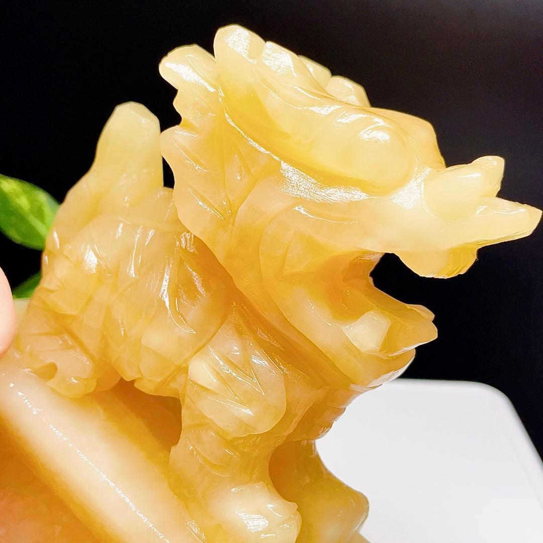 【超美品】　天然石　パワーストーン　麒麟　彫り　置物　カルサイト　1