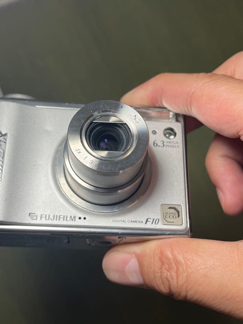 デジタルカメラ FUJIFILM FinePix F10