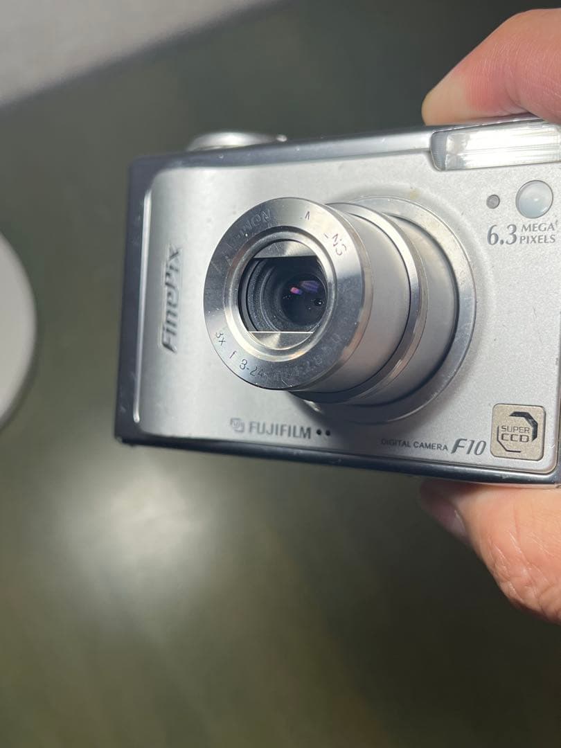 デジタルカメラ FUJIFILM FinePix F10