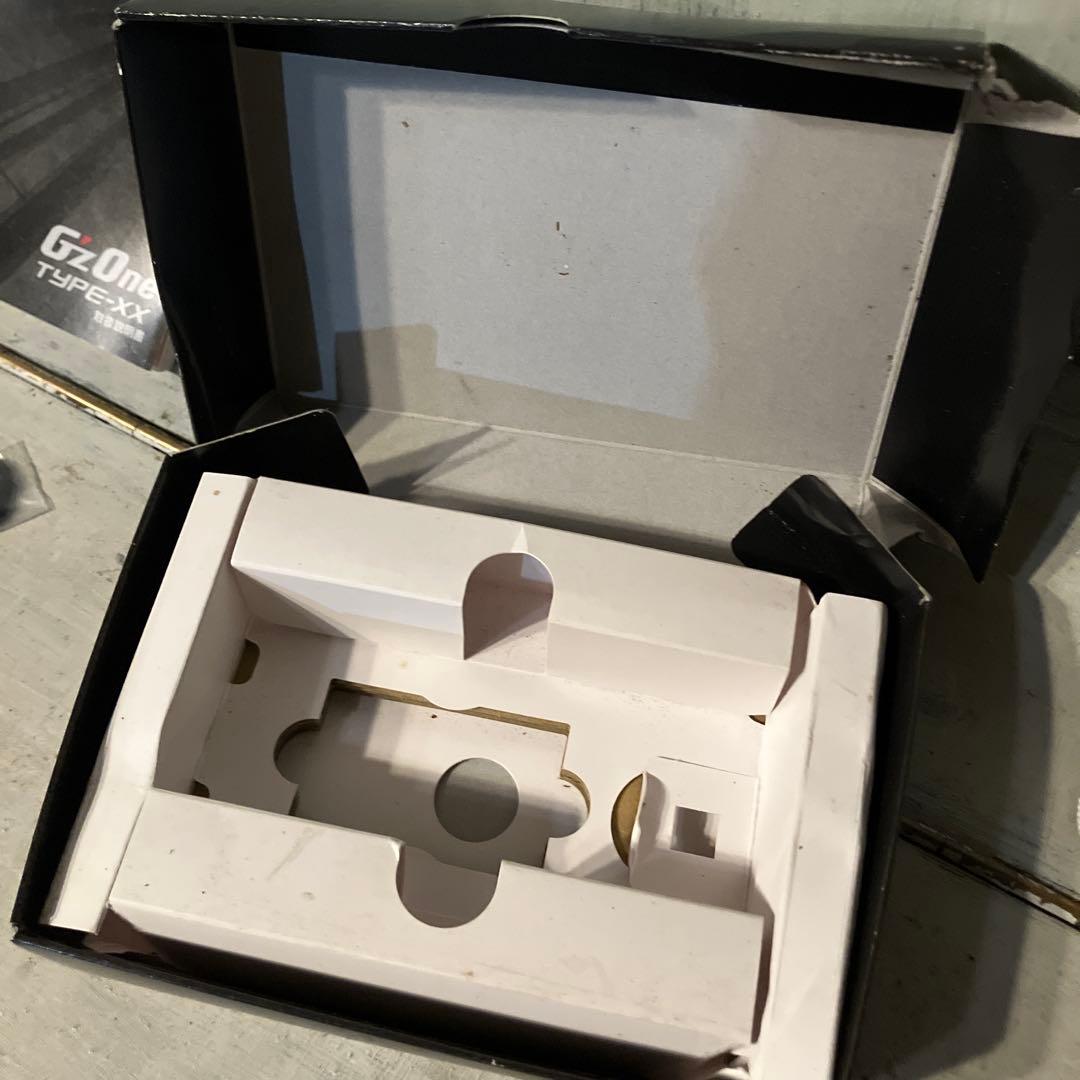 GzOne TYPE-XX KYY31 au リキッドグリーン