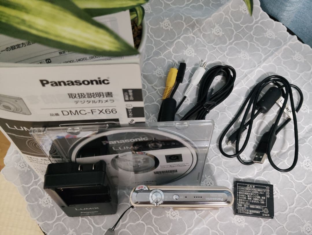 【美品動作確認済】　LUMIX　DMC-FX66 デジカメ　ルミックス　ゴールド