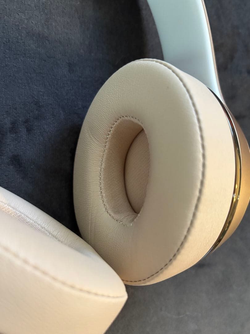 トモキbeats solo3 wireless ゴールド