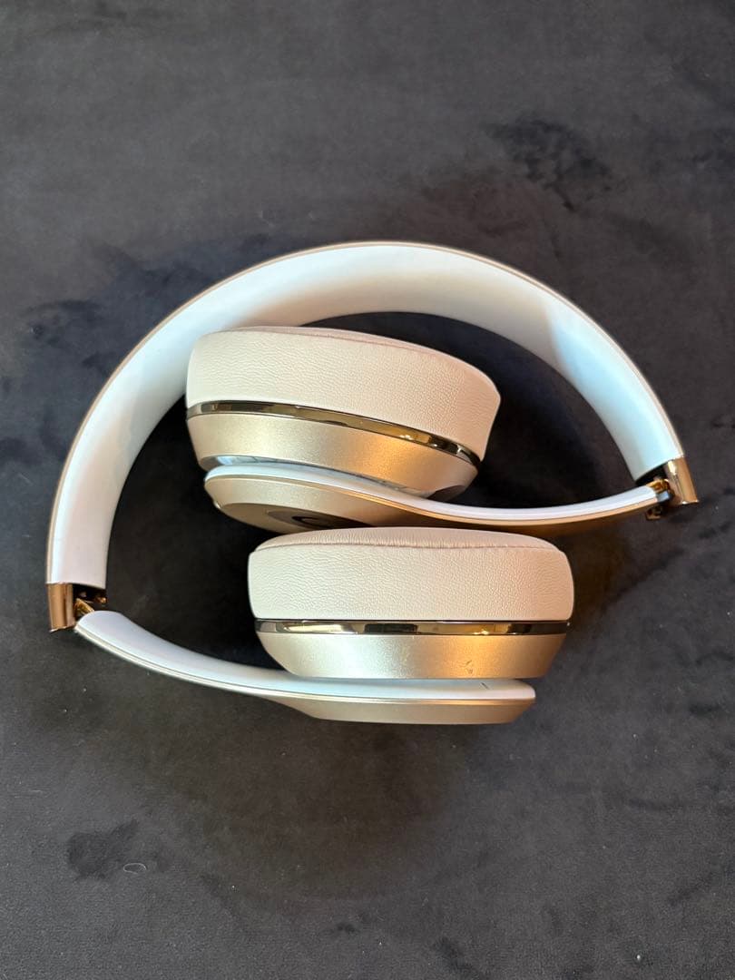 トモキbeats solo3 wireless ゴールド
