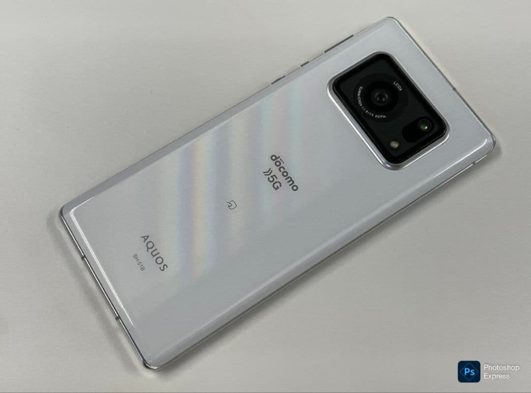 【美品扱い】docomo AQUOS R6 白 SIMフリー (※注意事項あり)