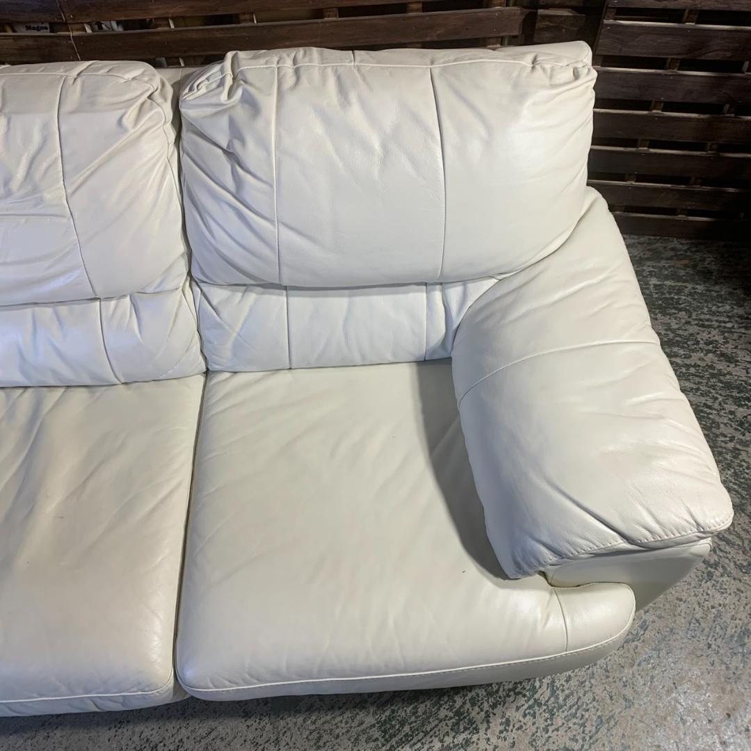 K957 レザー カウチソファ 3人掛けソファ ホワイト オットマン付