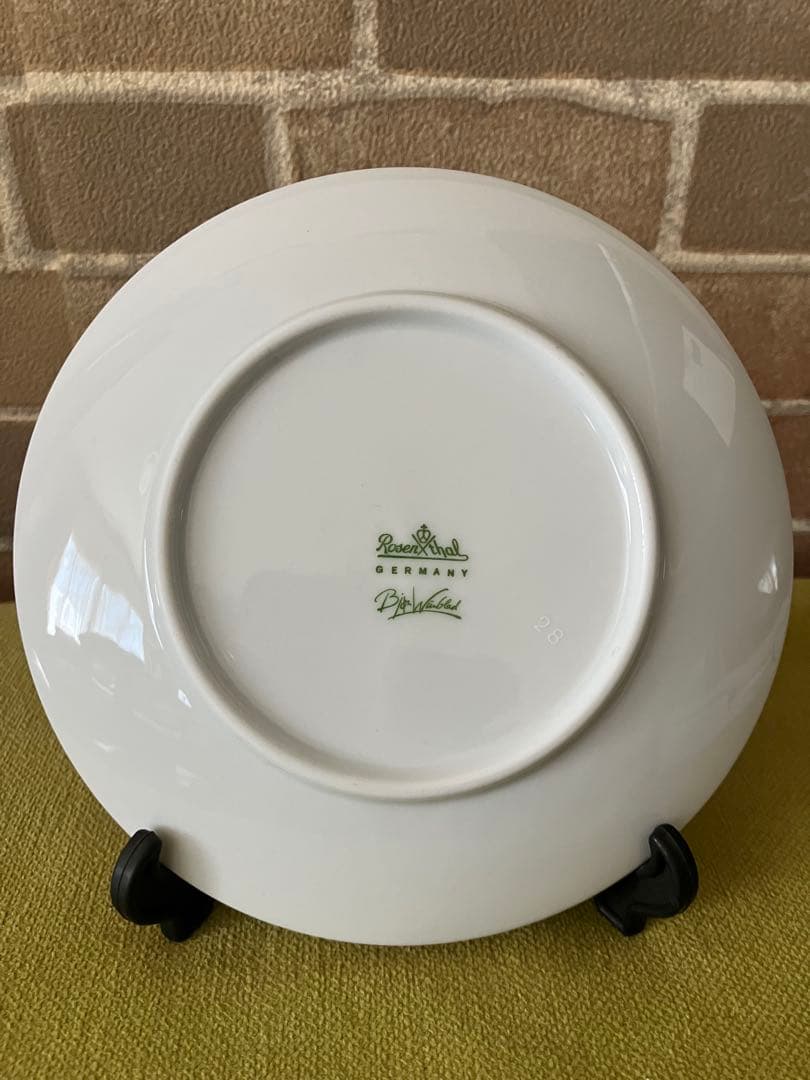 ローゼンタール　陶器製の絵柄付き皿とカップセット