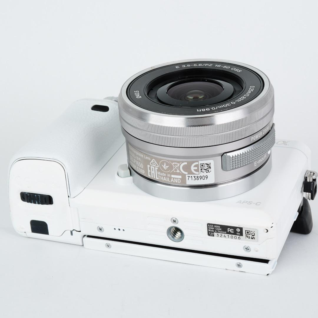 【極美品】SONY ミラーレス 真・α6000 ILCE-6000L ホワイト