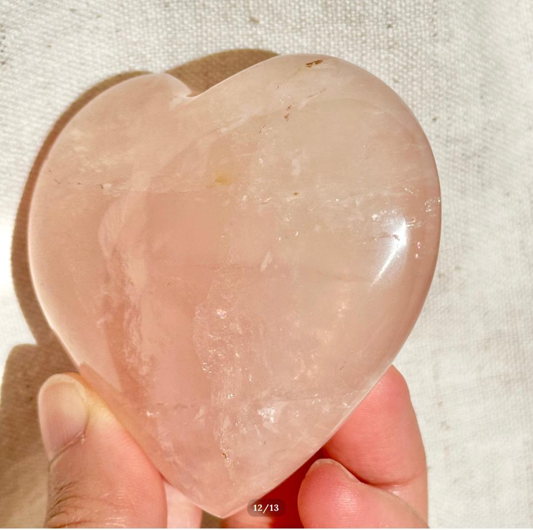 【ローズ クォーツ】　ハート シェイプ ③ スタンド付　ブラジル産