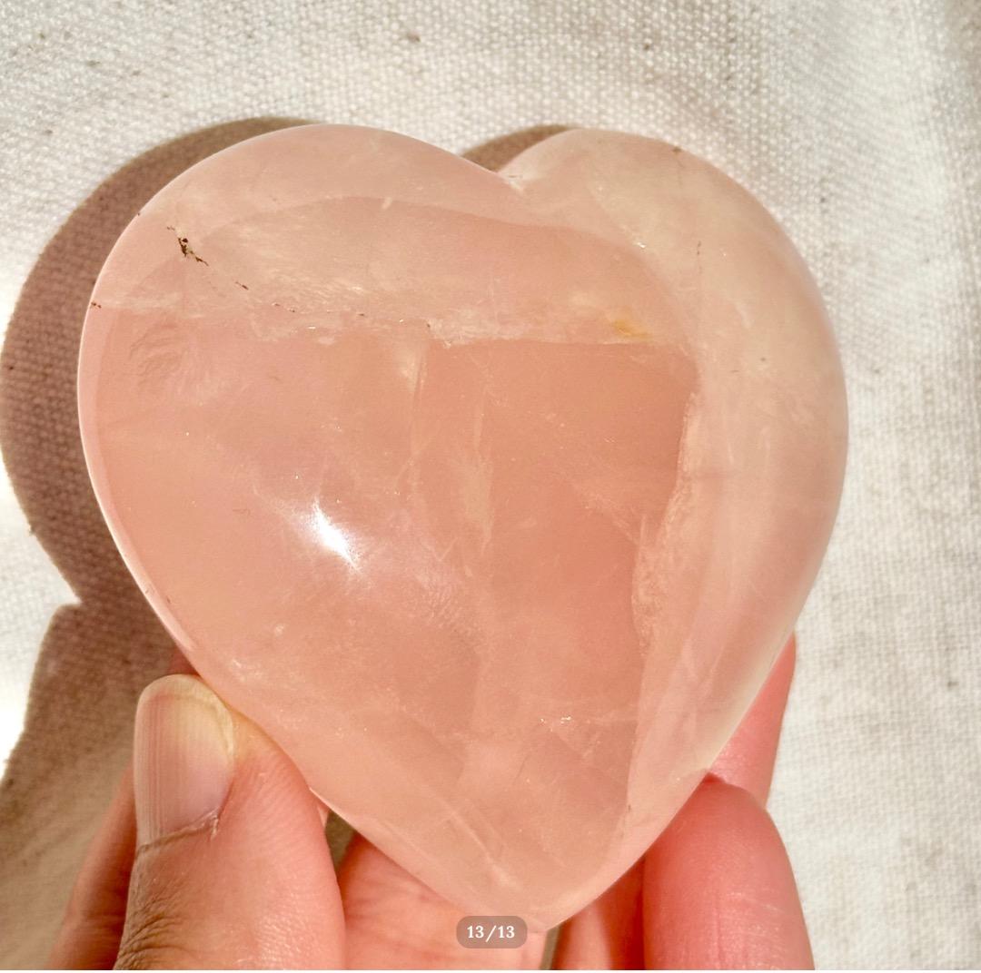 【ローズ クォーツ】　ハート シェイプ ③ スタンド付　ブラジル産