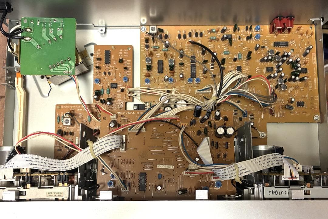 【動作OK！！】ダブルカセットデッキ　TEAC　W-890R　シルバー
