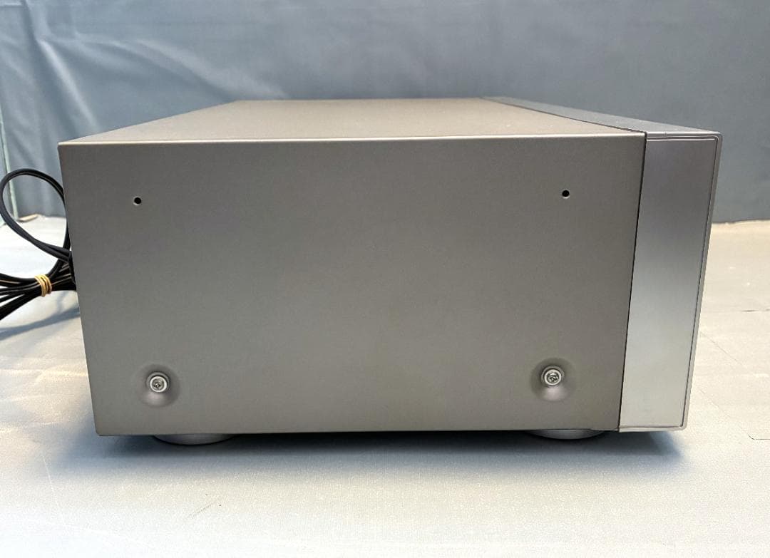 【動作OK！！】ダブルカセットデッキ　TEAC　W-890R　シルバー