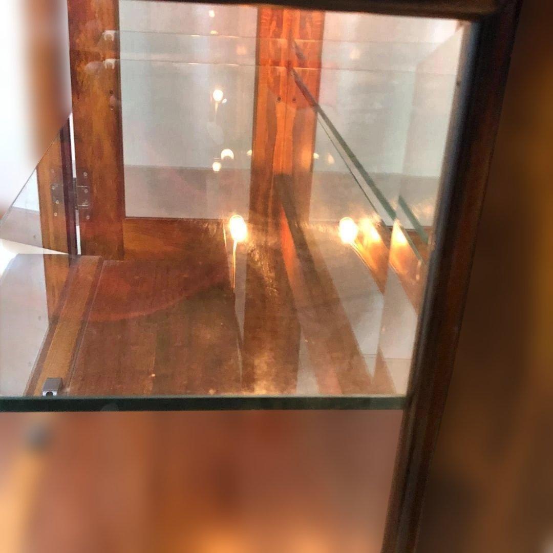 送料無料【希少3面ガラス採光】カリモク 飾り棚 コレクションボード 250709