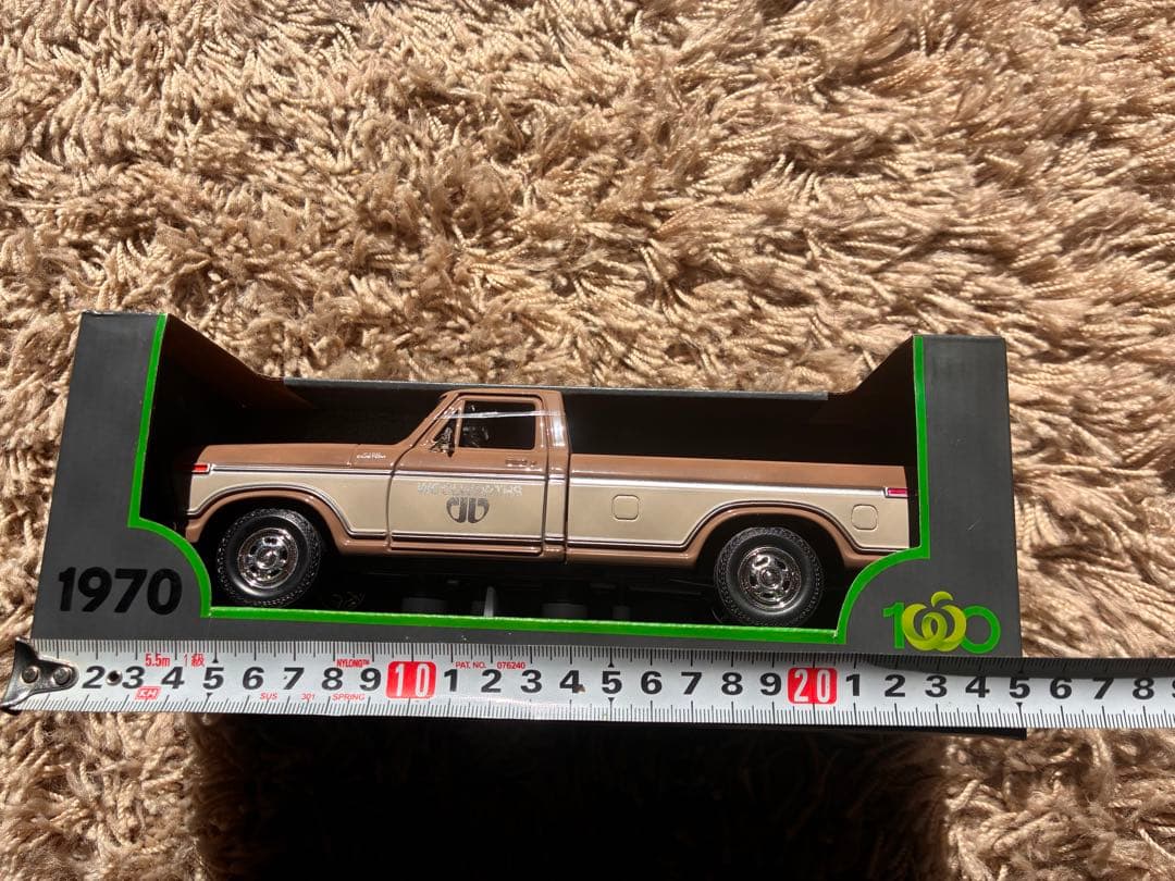 オーストラリア Woolworth ミニカー　Ford トラック　セット
