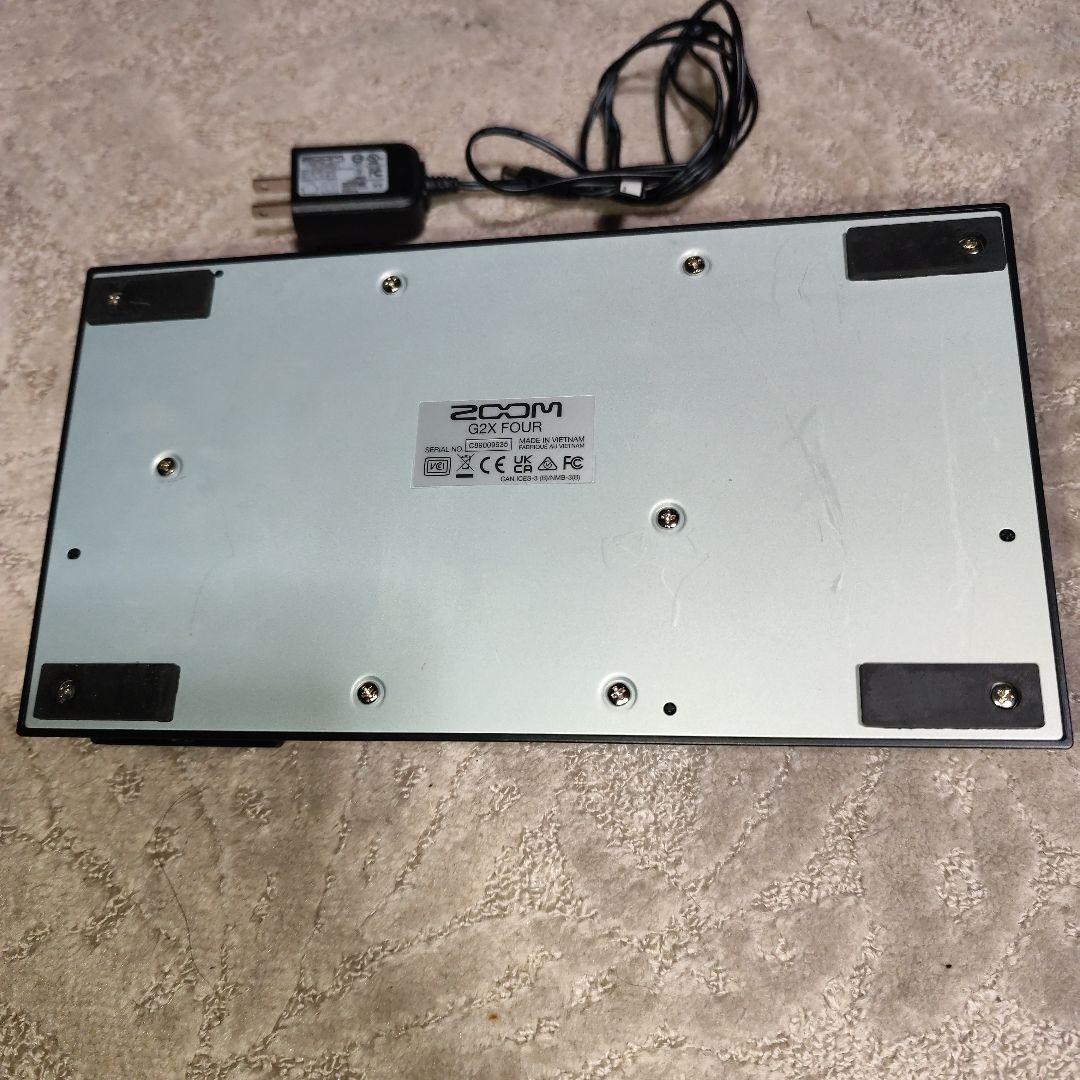 ZOOM G2X FOUR エフェクターペダル 本体
