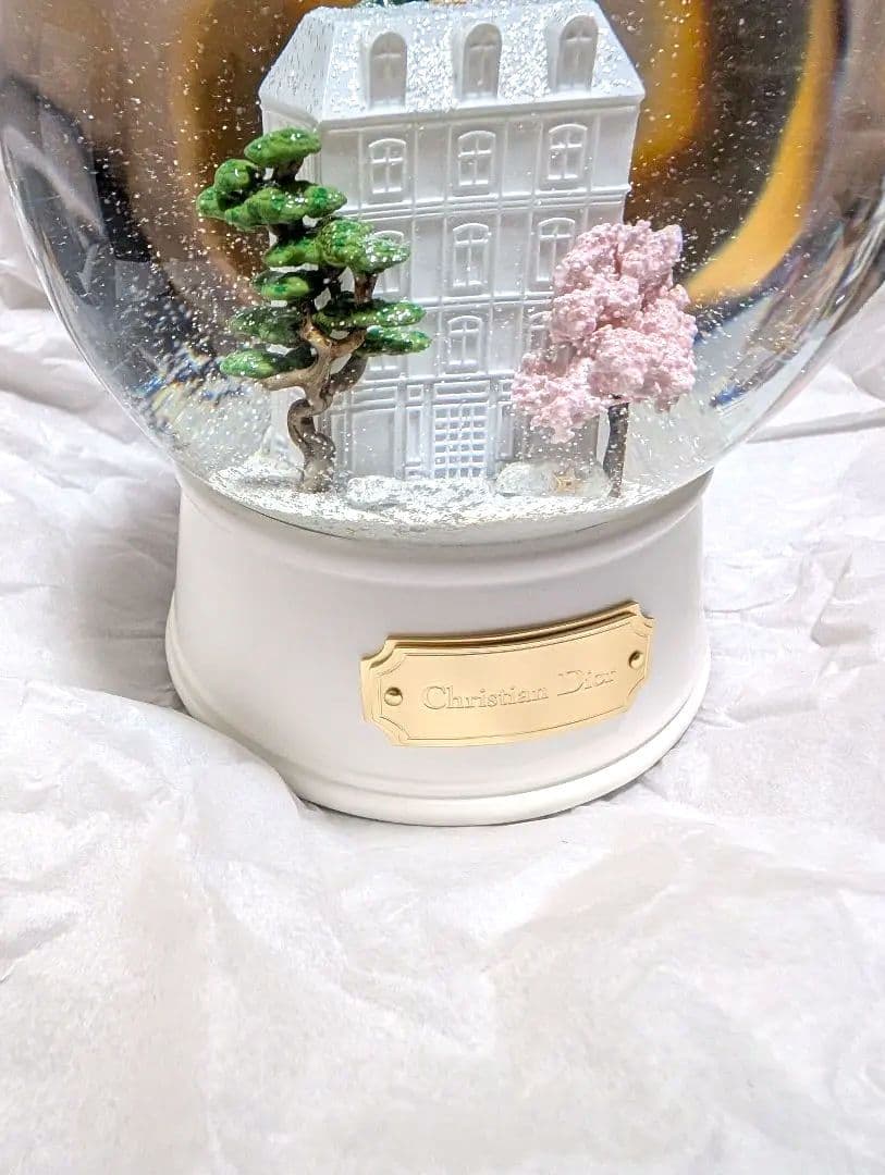 Christian Dior スノードーム 2026 バンブーパビリオン