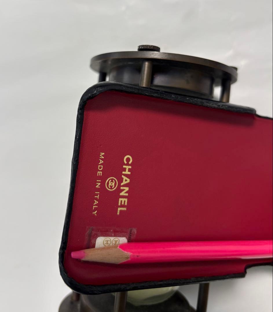 CHANEL ブラックレザー iPhone11pro ケース