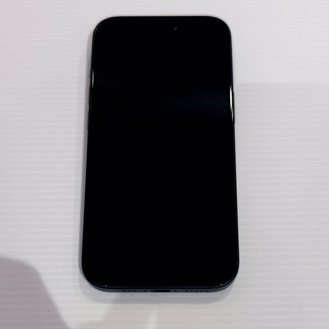 【美品　バッテリー残95%】iPhone 15 256GB ブラック