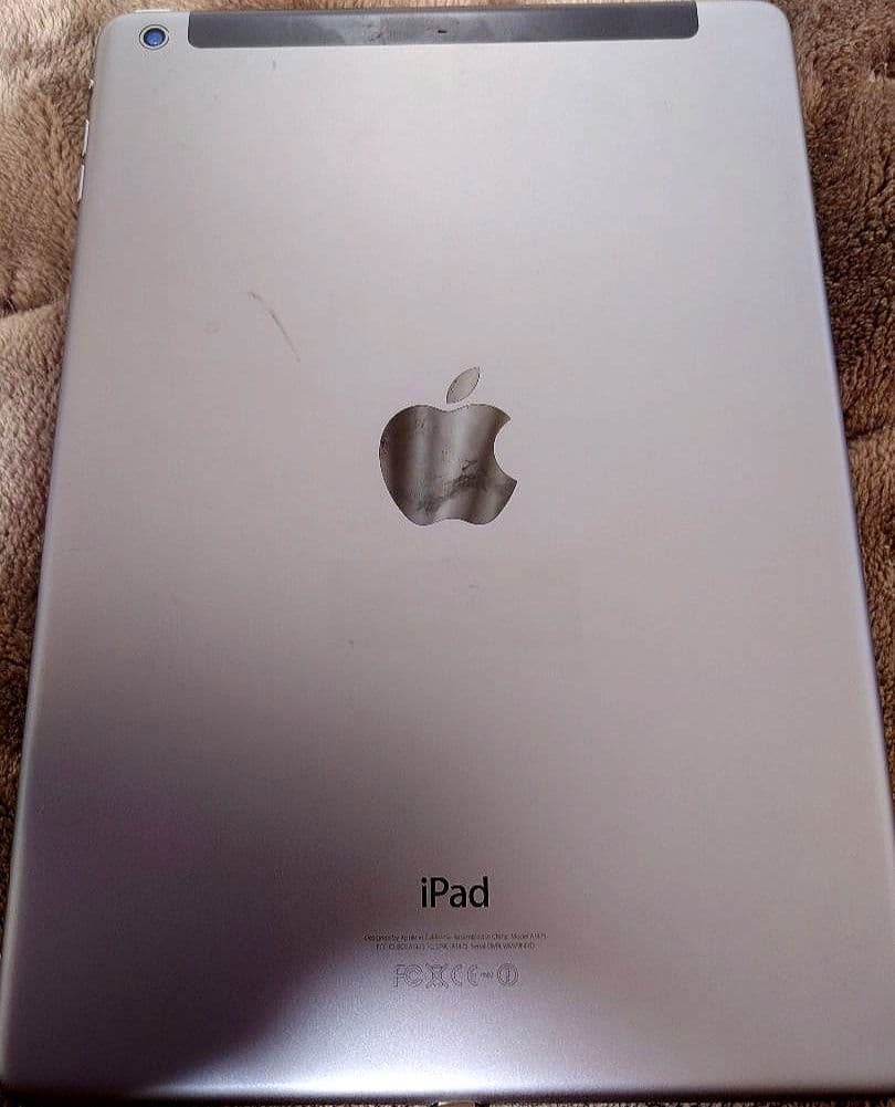 iPad本体 Apple iPad Air MD791JA/A
