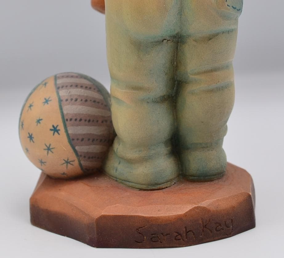 ウサギを抱く少年　アンリ　ANRI　サラケイ　木彫り人形　イタリア　17.5ｃｍ