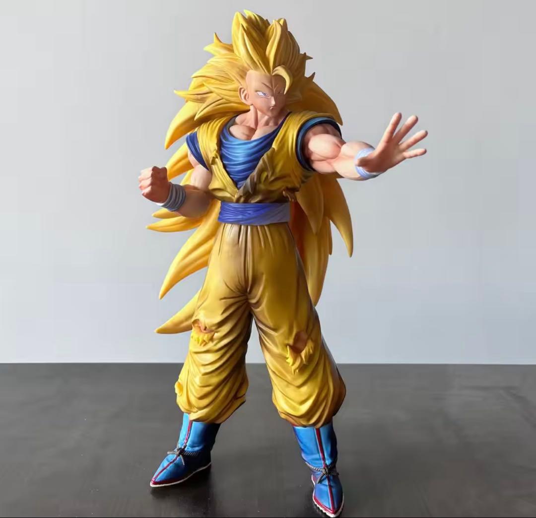 ドラゴンボール　スーパーサイヤ人3 孫悟空　約32cm 新品未使用品。