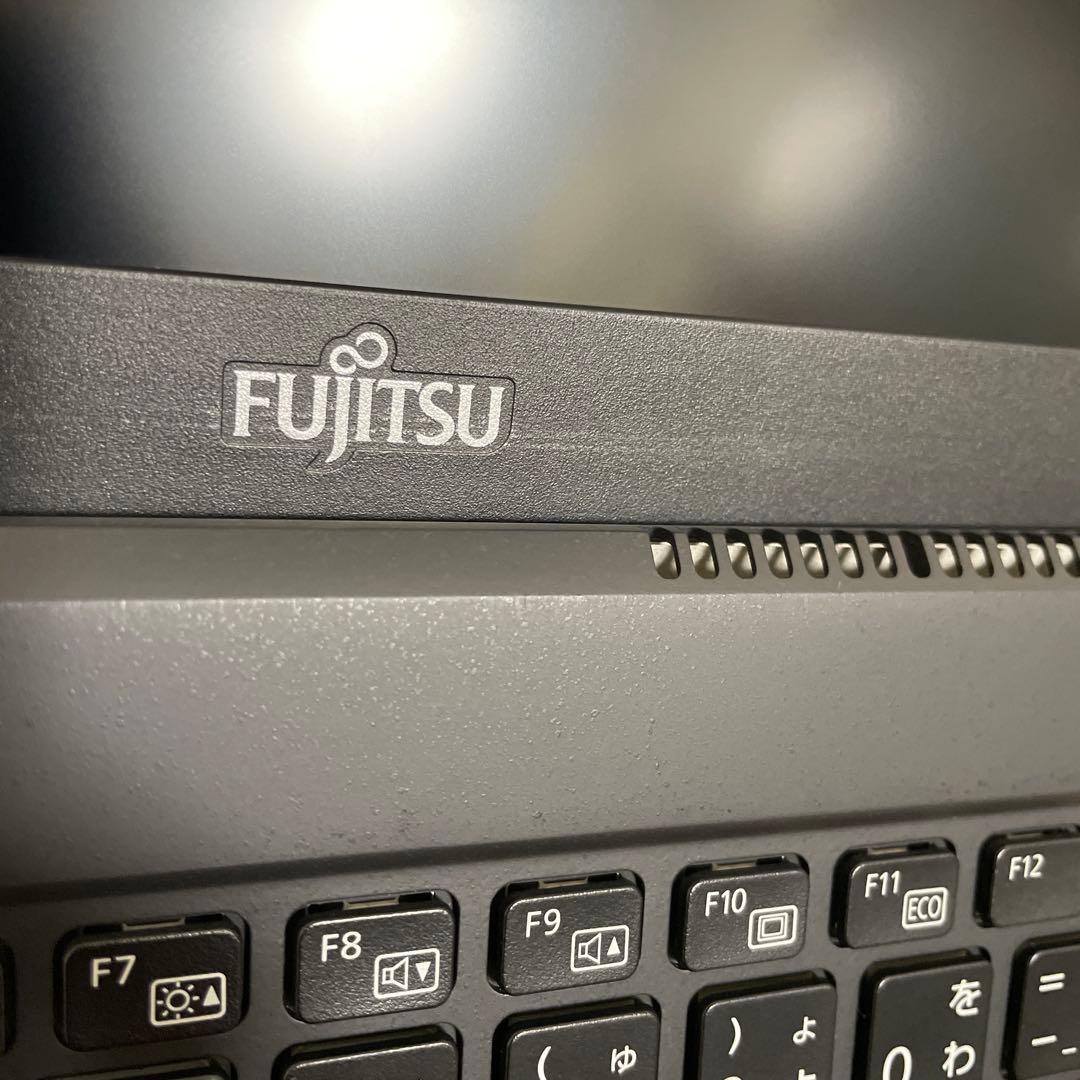 富士通 LIFEBOOK Ci7 8665U1.9GHz 8GB 256GB ②