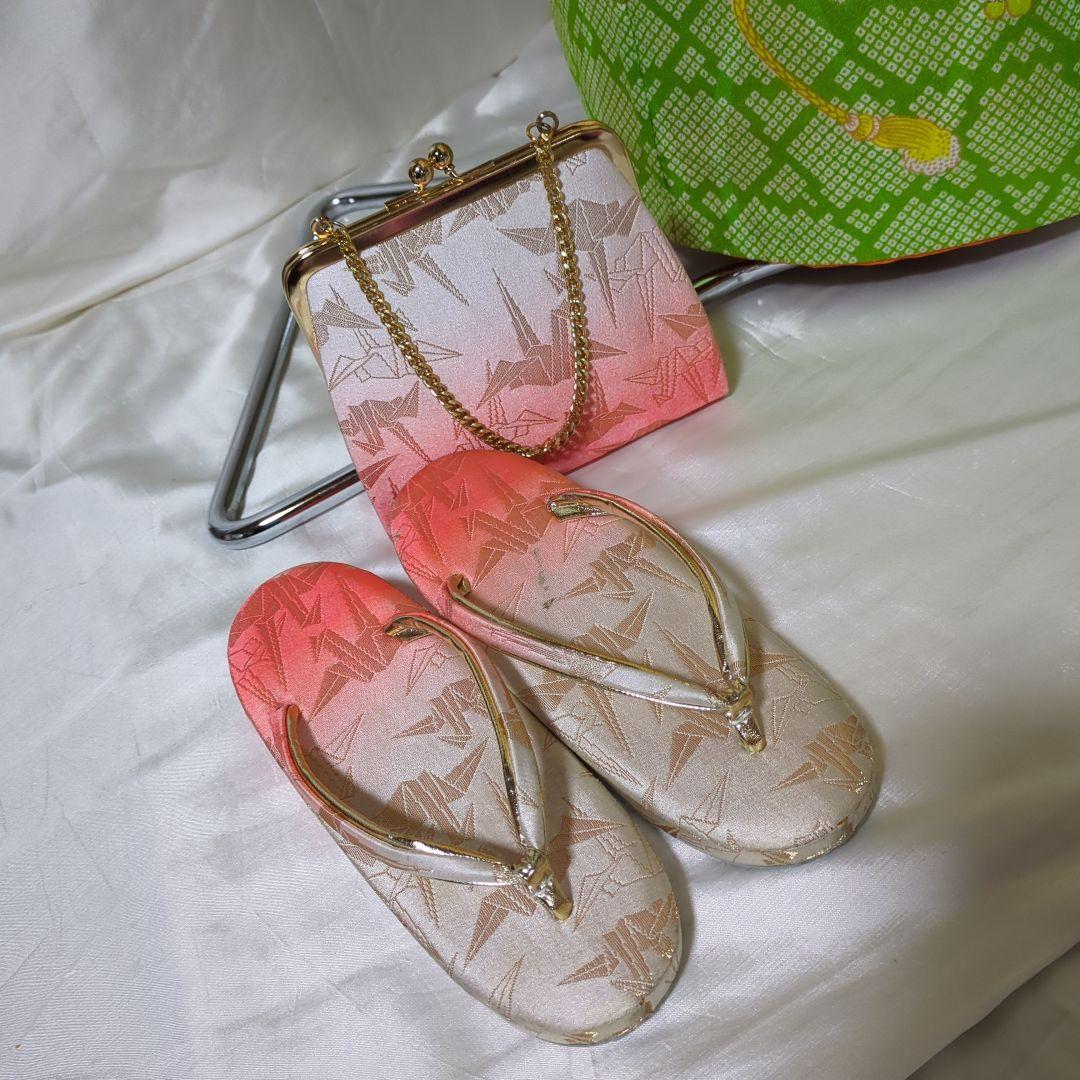 七五三　７歳用 昭和レトロ　鮮やか着物　小物一式付き