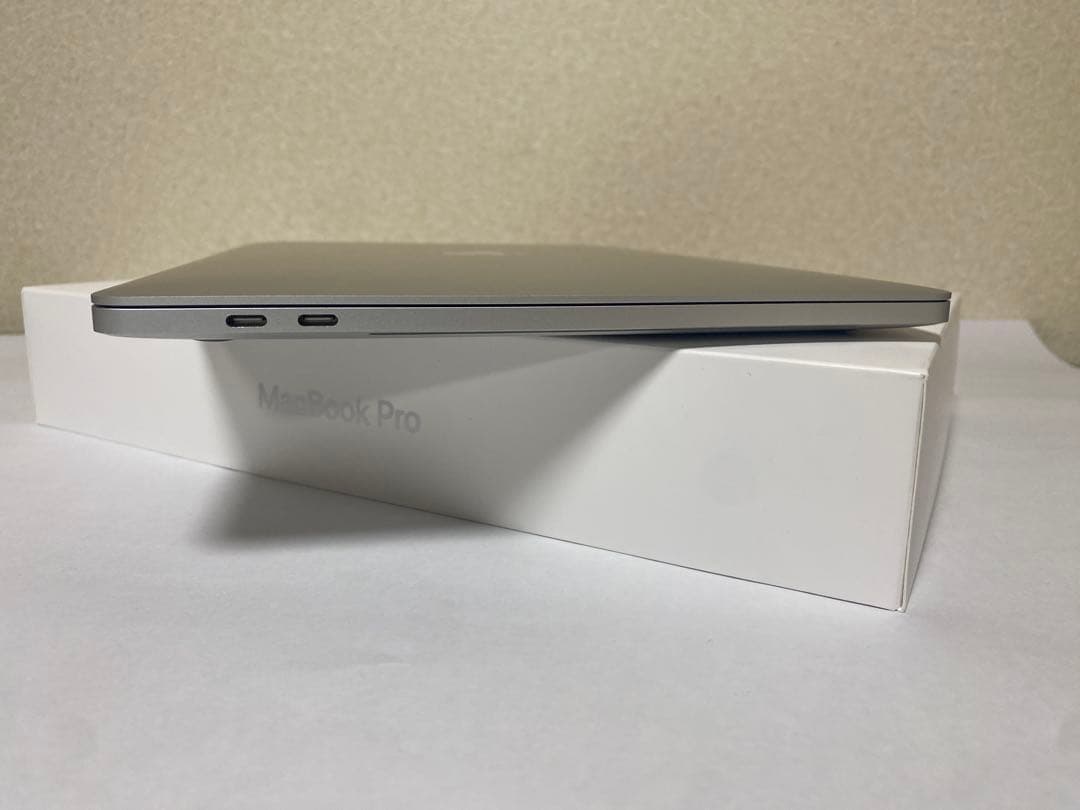 【付属完備品】MacBook Pro 13インチ.