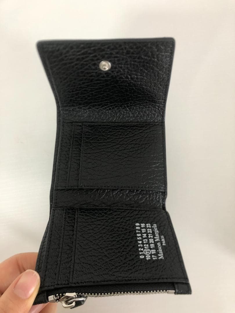 三つ折り財布　フォールド カードケース 男女兼用 　ブラック財布