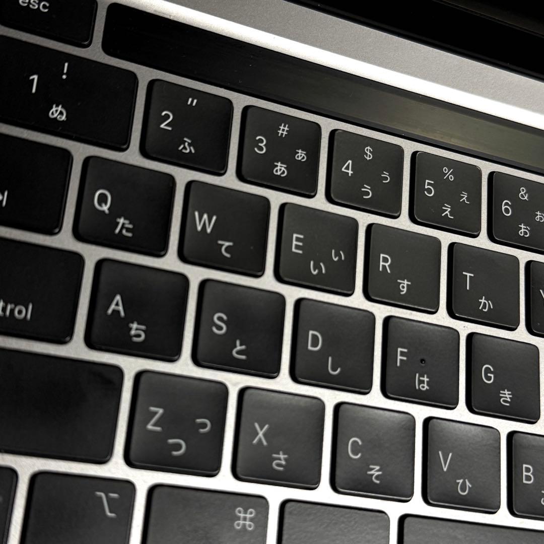 MacBook Pro 2020 13インチ i7 32GB 1TB