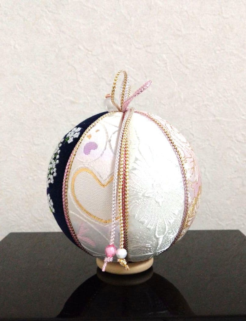 マチャケ 手毬 手鞠 てまり 刺繍 かすみ草 ハンドメイド No174