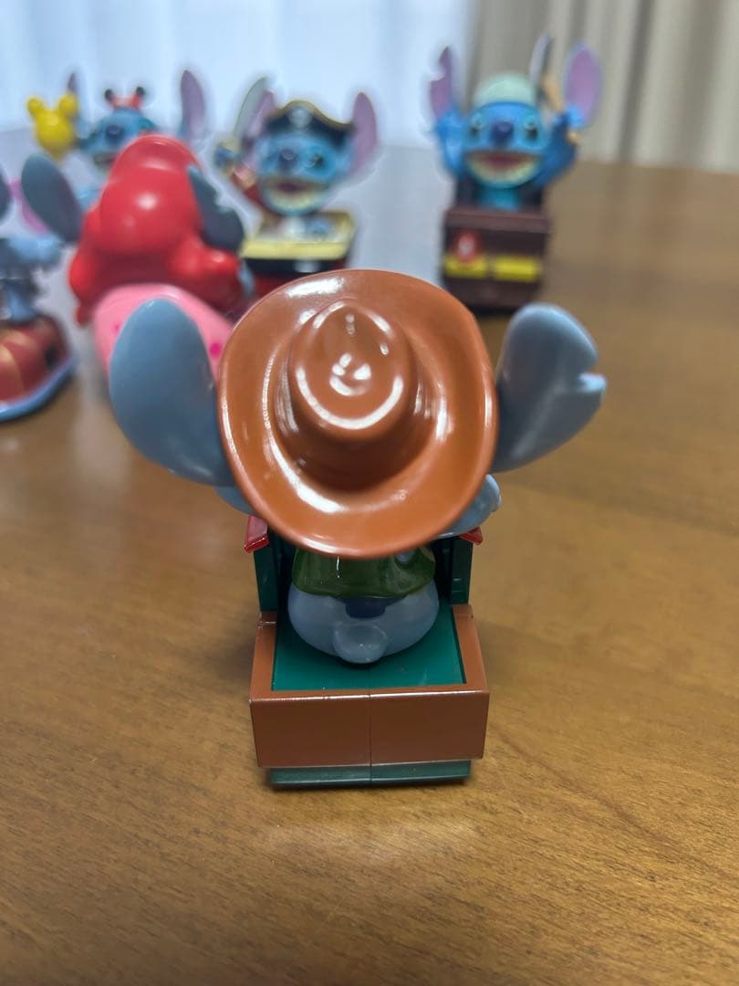 スティッチ　プルバックカー　ディズニーリゾート