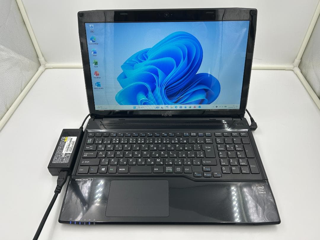 ノートパソコン windows11 オフィス付き core i7 AH53/RB