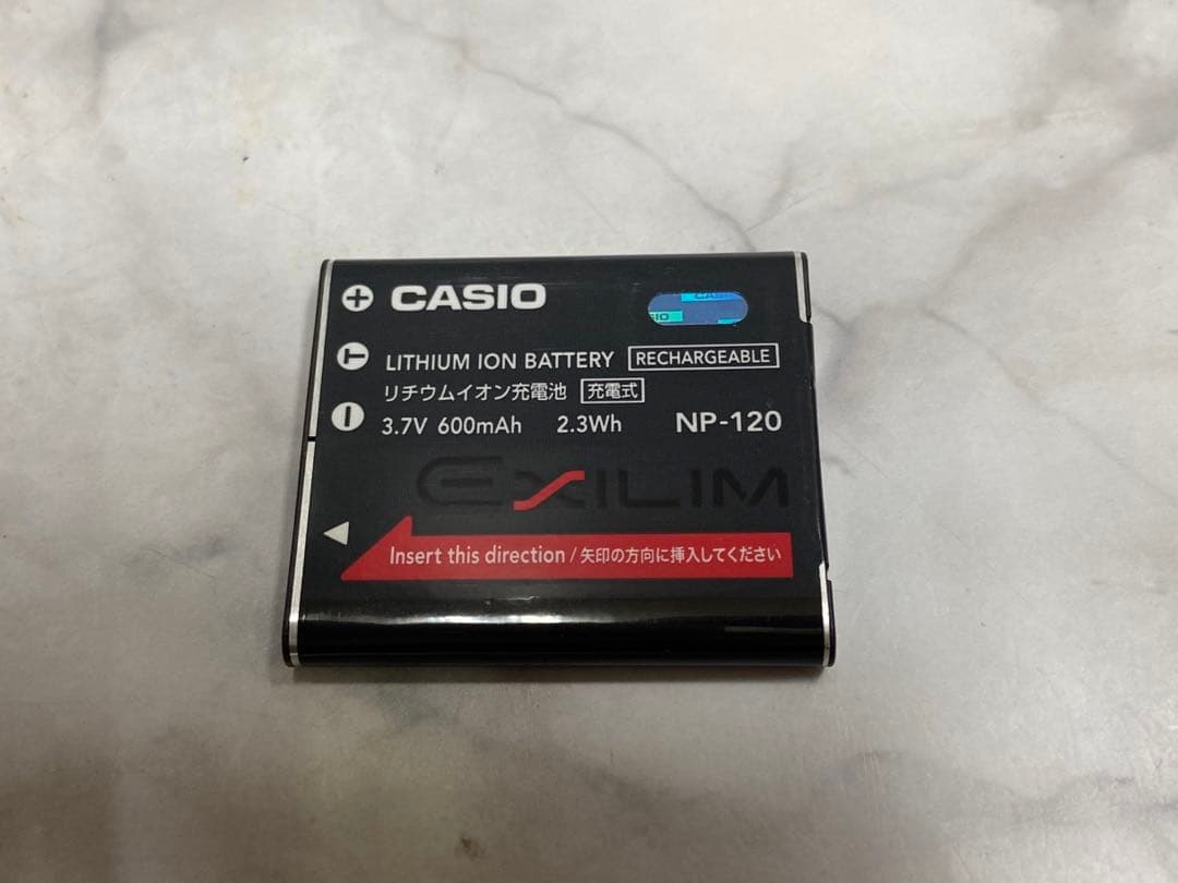 デジタルカメラ CASIO EXILIM 16.1 MEGA PIXELS EX-ZS25