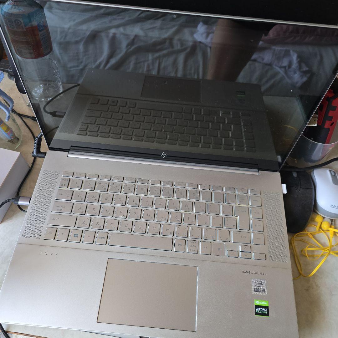 HP ENVY Laptop 15-ep0xxx 箱付き中古