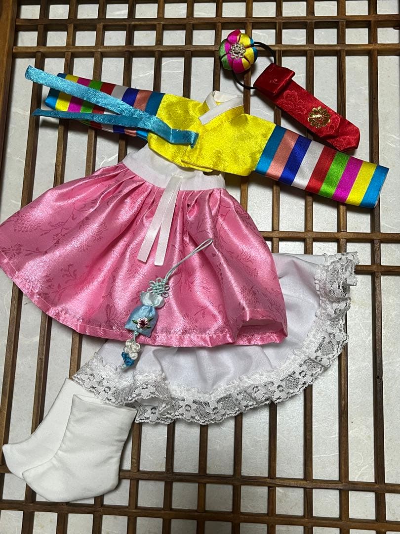 パオラドールアウトフィット韓服