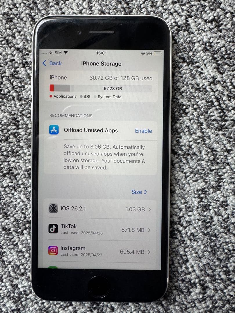 スマートフォン本体 Apple iPhone SE 2 Gen 128GB