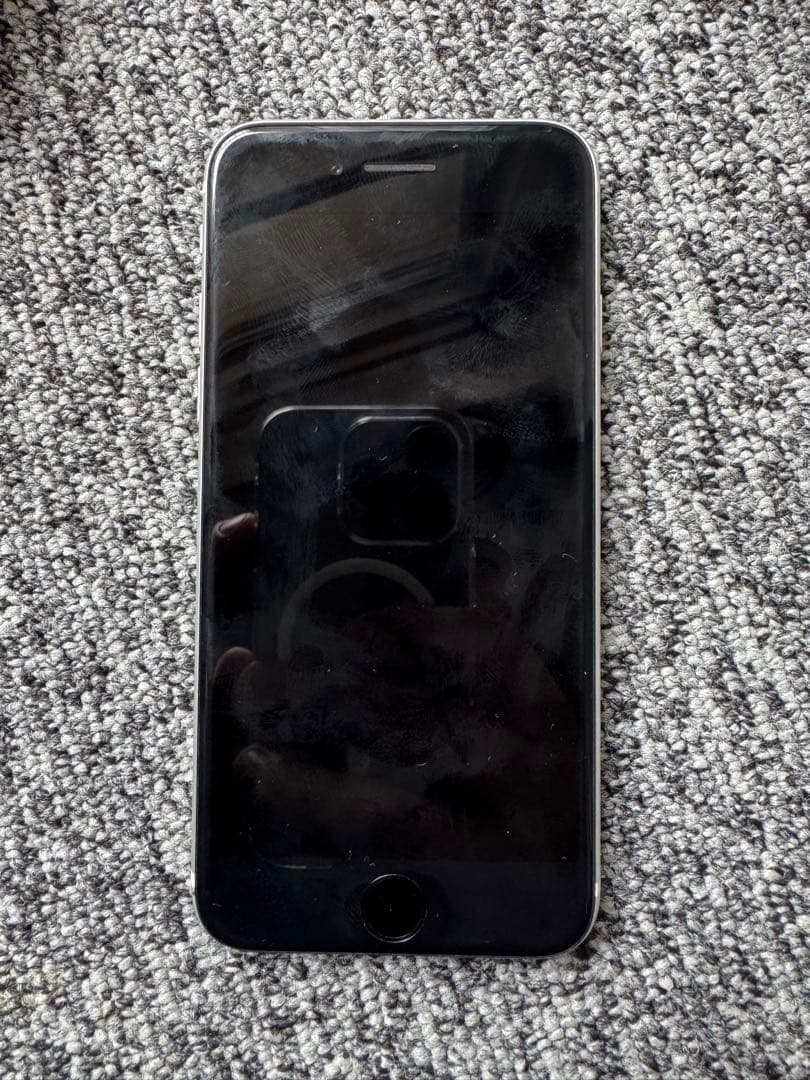 スマートフォン本体 Apple iPhone SE 2 Gen 128GB