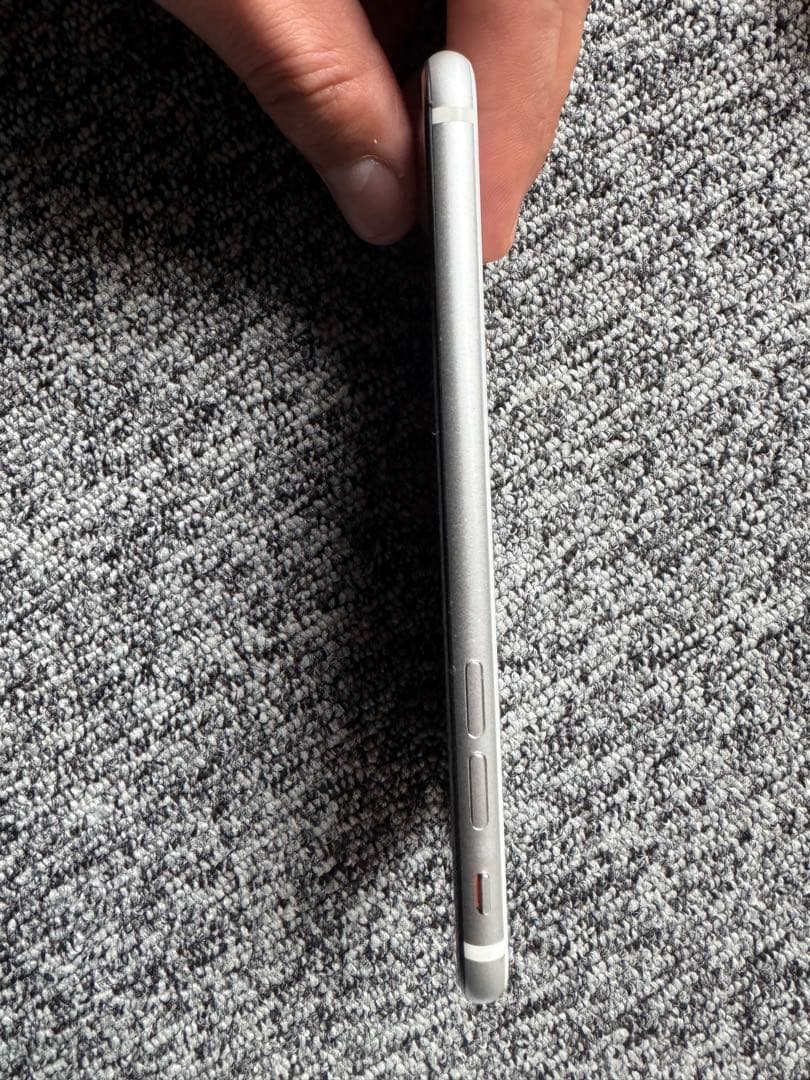 スマートフォン本体 Apple iPhone SE 2 Gen 128GB