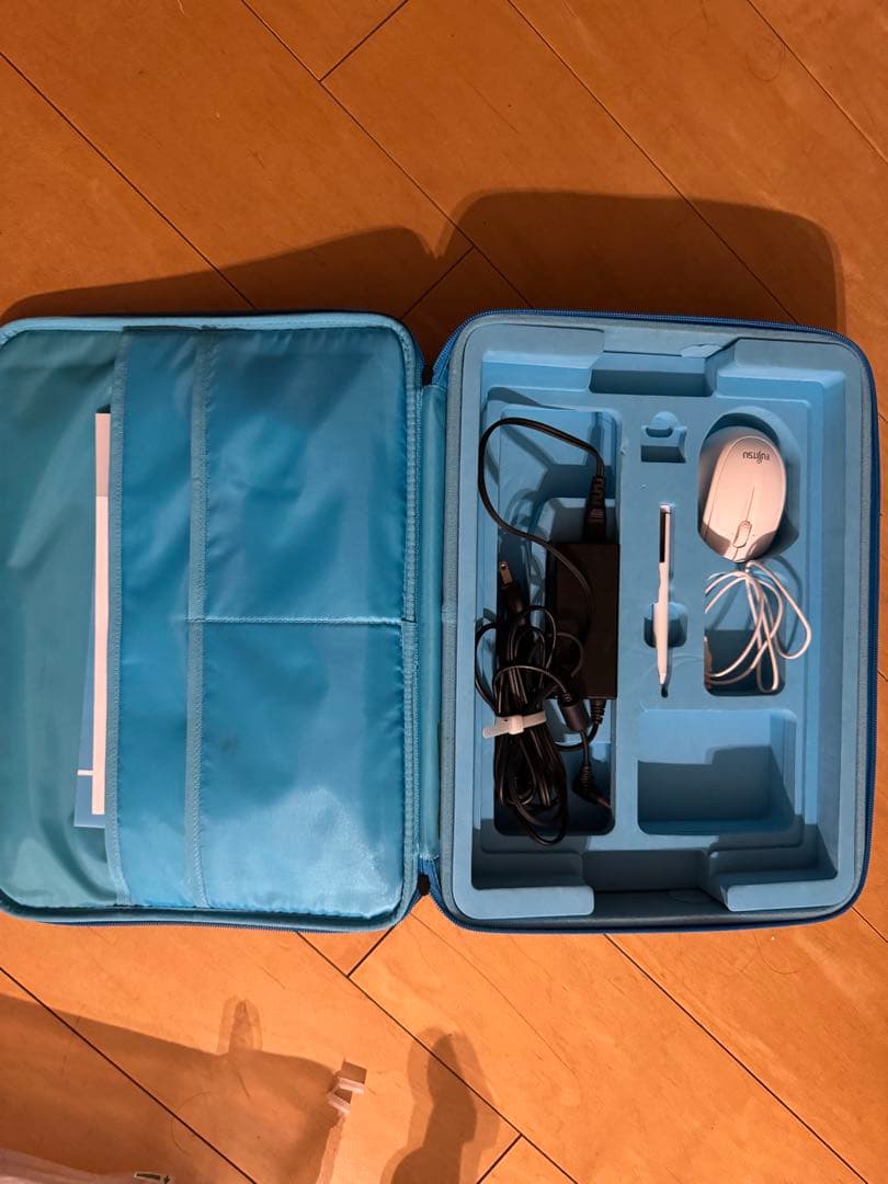 【箱入ケース付き】富士通 小学生向けに設計開発 「じぶん」パソコンタッチパネル