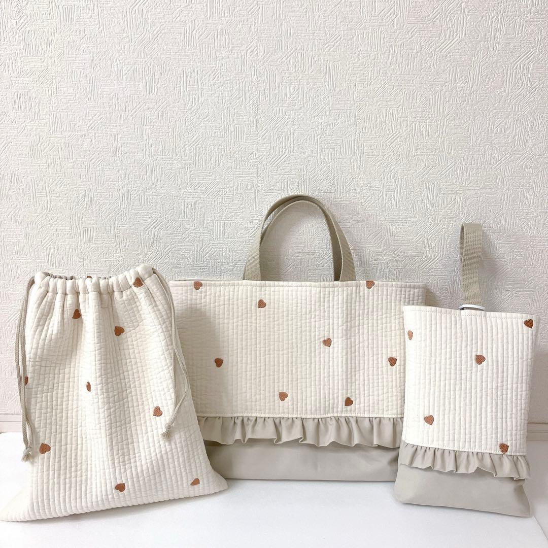 レッスンバッグ✖️2 体操服袋✖️2 上履き入れヌビ　巾着袋　ハート刺繍