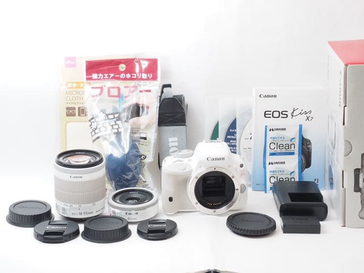 【美品】スマホへ転送も可能❤️希少な白 キャノンKissX7 ダブルレンズセット