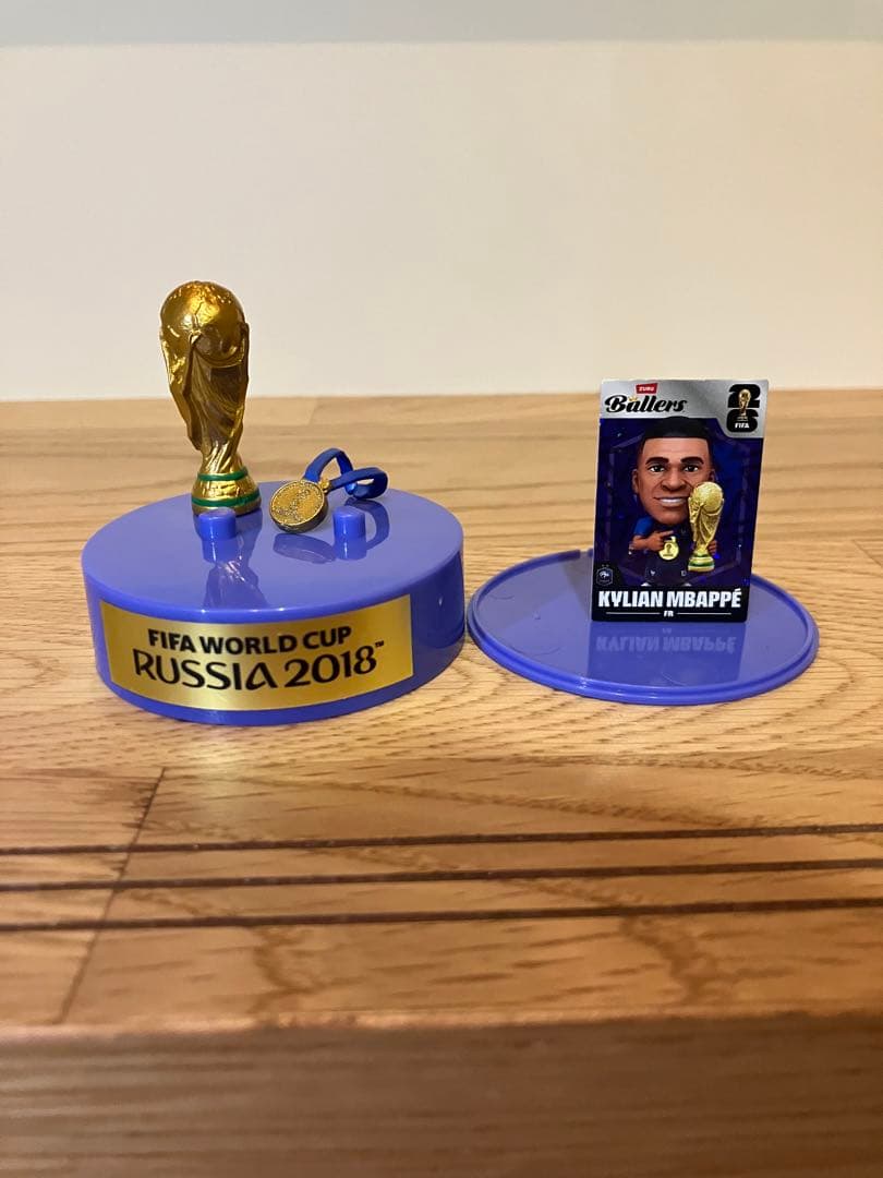 ZURU FIFA Ballers エムバペ　スーパレア　フィギュア